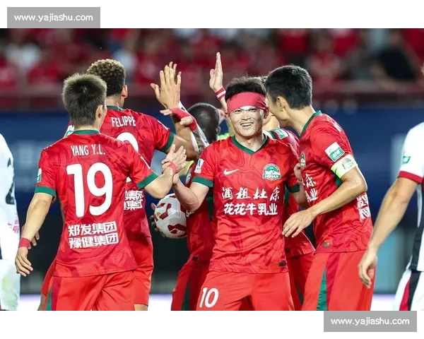 缝八针仍头球破门！黄紫昌带伤血战成铁汉